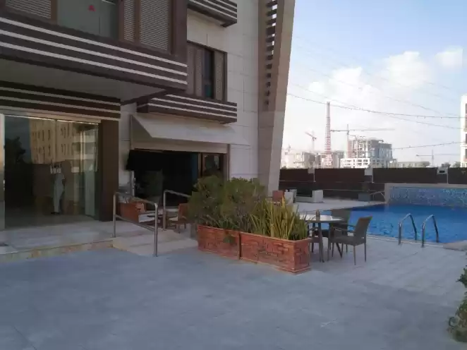 Wohn Klaar eigendom 2 Schlafzimmer F/F Wohnung  zu vermieten in Al Sadd , Doha #7711 - 1  image 